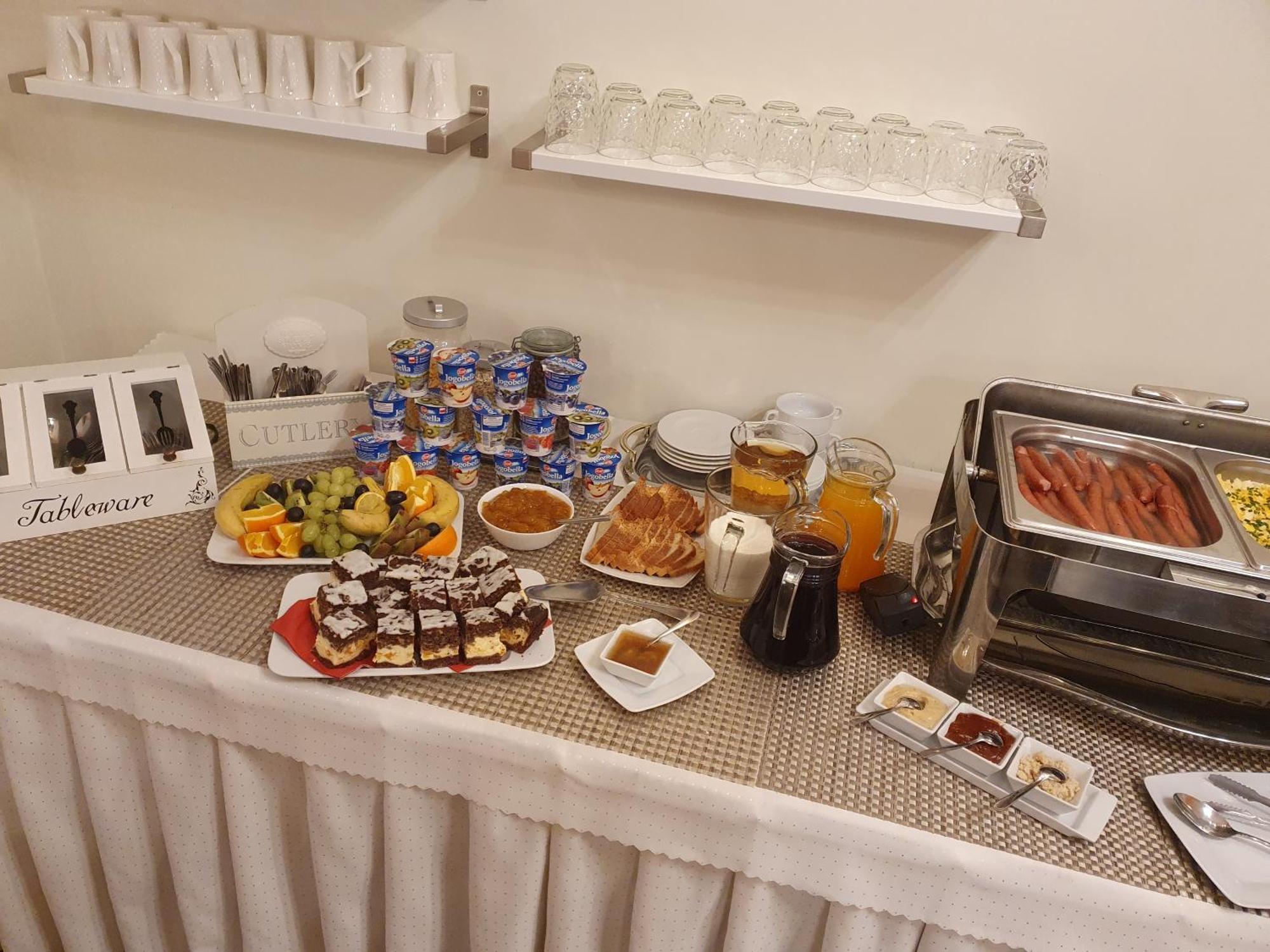 Hotel Aslan Тарновськє-Гури Екстер'єр фото