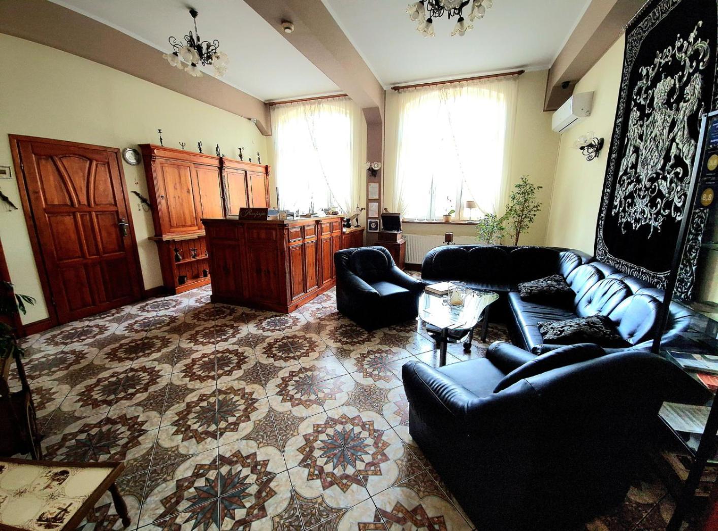 Hotel Aslan Тарновськє-Гури Екстер'єр фото